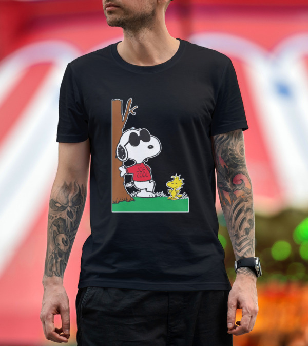 Premium T-Shirt: Snoopy Joe Cool and Woodstock Relaxing by the Tree T-Shirt Snoopy Joe Cool and Woodstock Relaxing by the Tree T-Shirt