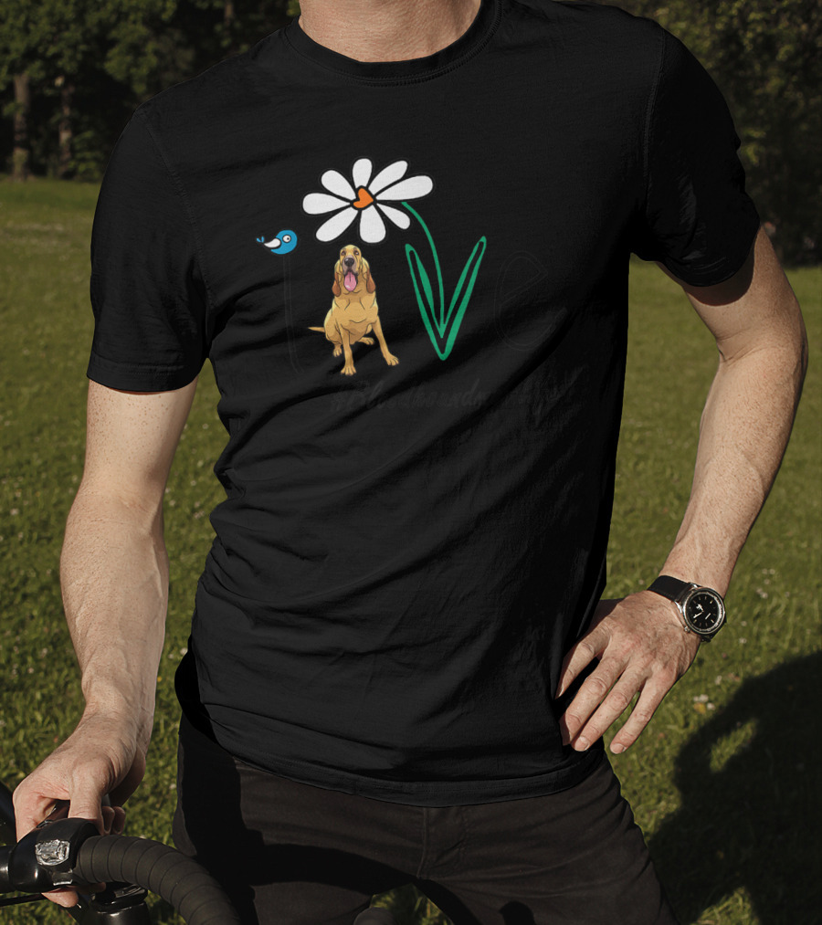 Bloodhound Mom Life Love Daisy Hashtag Bloodhoundmomlife T-Shirt