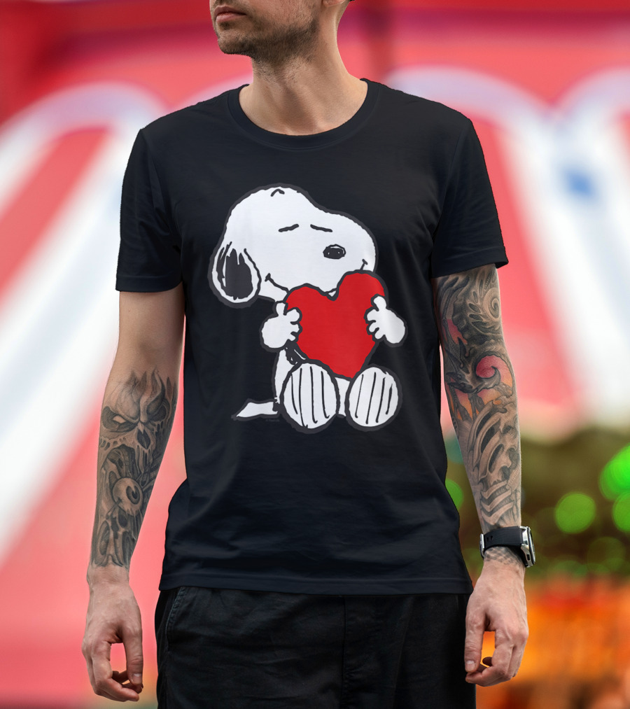 Peanuts Snoopy Hugging Red Heart Valentine T-Shirt