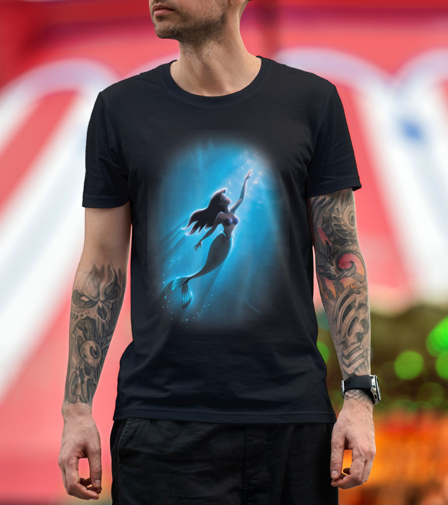 Disney Little Mermaid Ariel Underwater Glow Light Swimming Scene T-Shirt