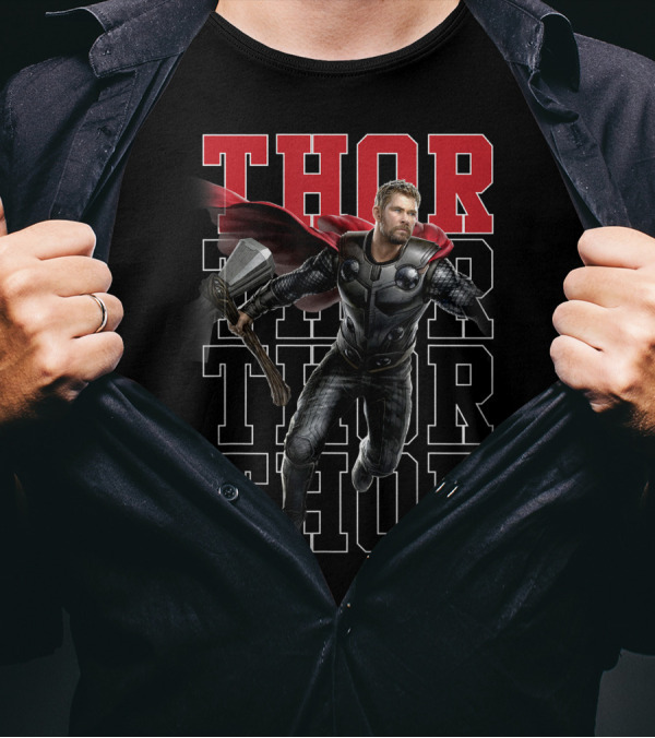 Marvel Avengers Endgame Thor Dynamic Pose With Name Stack T-Shirt