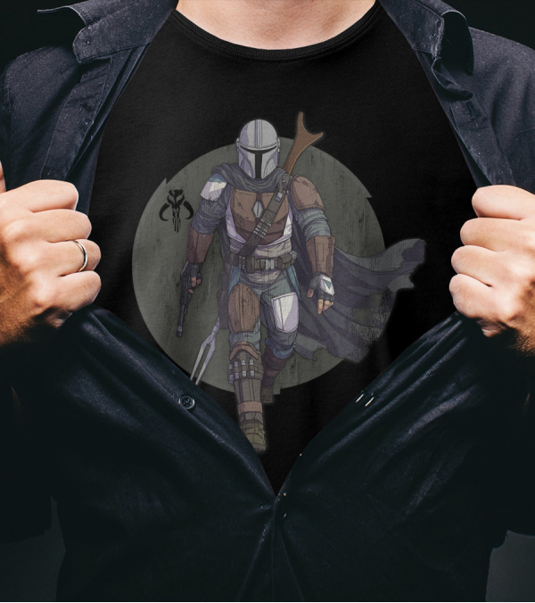 Star Wars The Mandalorian Hero Pose Beskar Armor Beskar Helmet Warrior T-Shirt