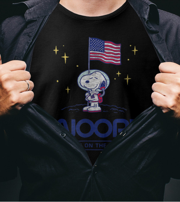 Snoopy First Beagle On The Moon 1969 American Flag Stars T-Shirt