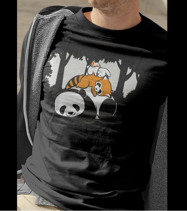 Cute And Classic Comfy Panda And Red Panda Resting In Forest T-Shirt