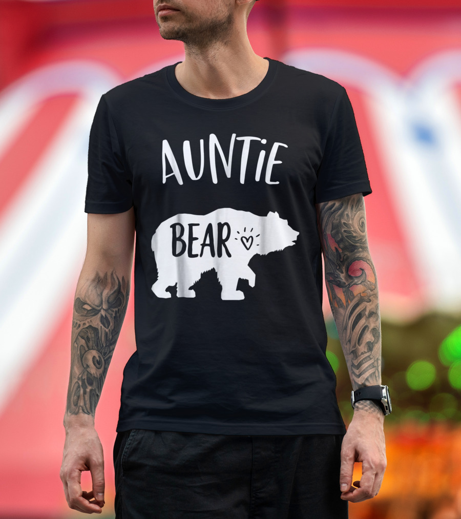 Auntie Bear with Heart Symbol for Cute Aunties T-Shirt