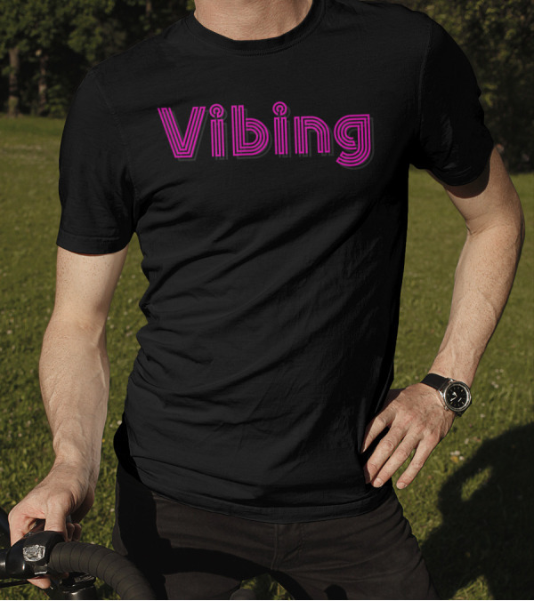 Vibing Retro 80S Vibes Cool Eighties Vintage Positive Vibes T-Shirt