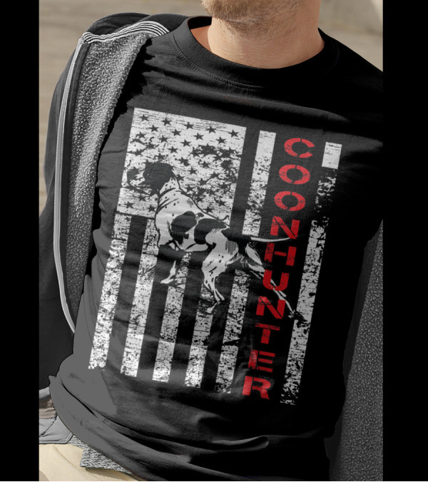 Distressed Coon Hunter Hound Dog With USA Flag T-Shirt