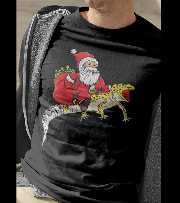 Santa Riding Leopard Gecko With Presents T-Shirt