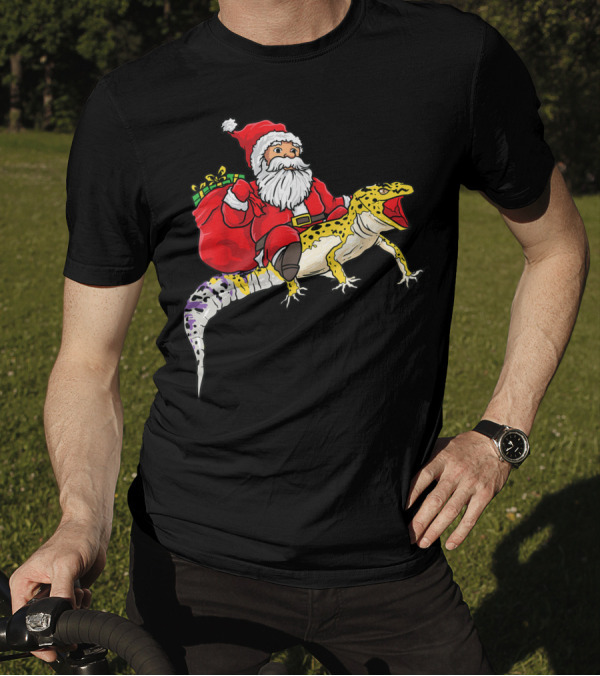 Santa Riding Leopard Gecko With Presents T-Shirt