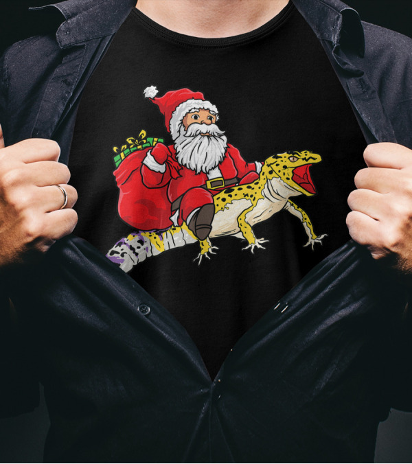 Santa Riding Leopard Gecko With Presents T-Shirt