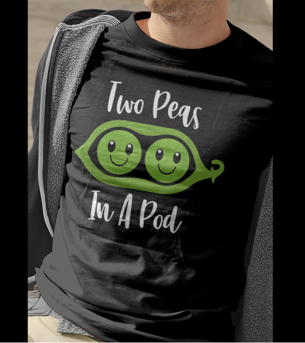 Two Peas In A Pod Couples Matching Best Friend Smiling Faces T-Shirt