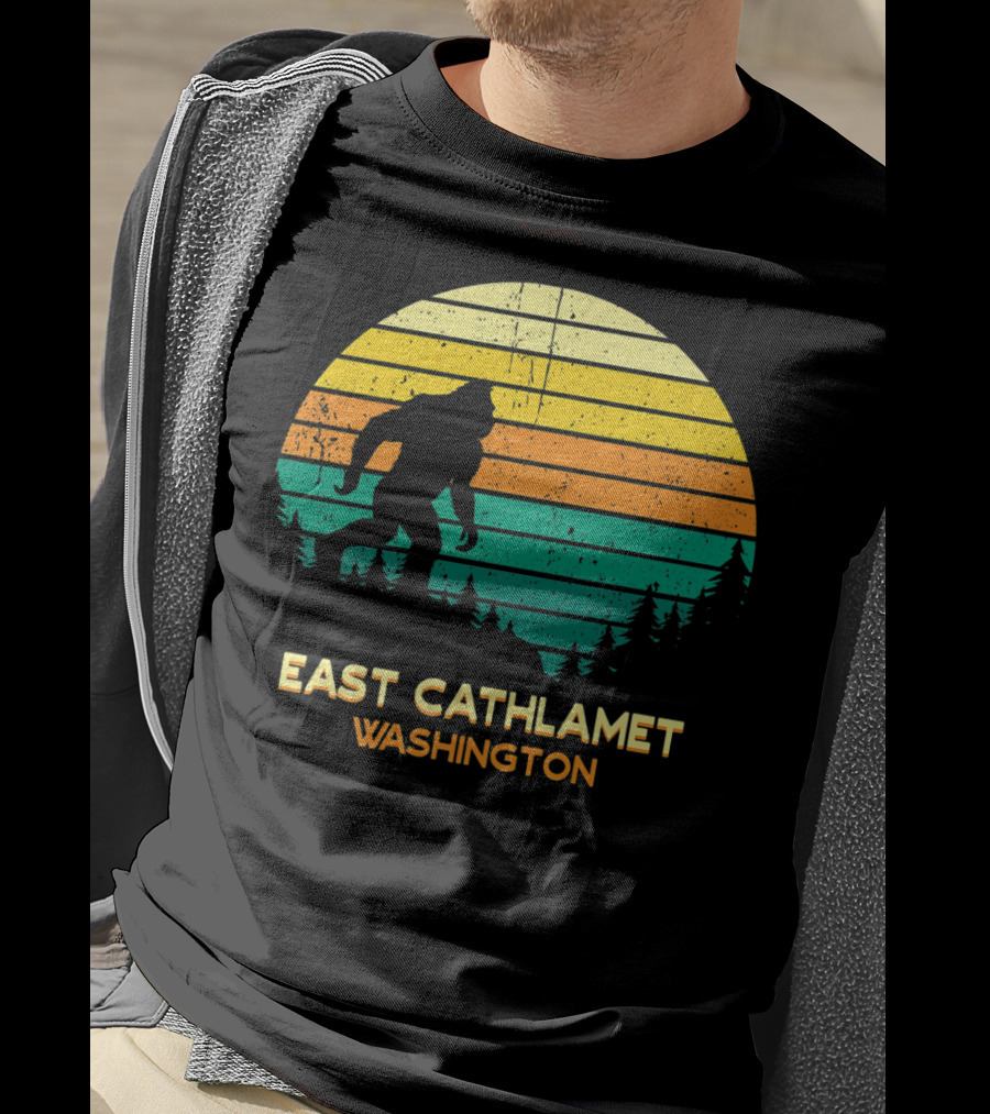East Cathlamet Washington Bigfoot Retro Sunset Scene T-Shirt