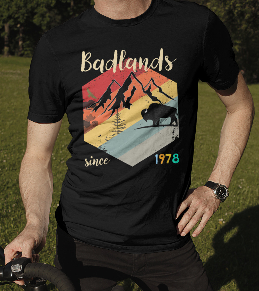Badlands Since 1978 South Dakota National Park Hiking Mountain Bison T-Shirt