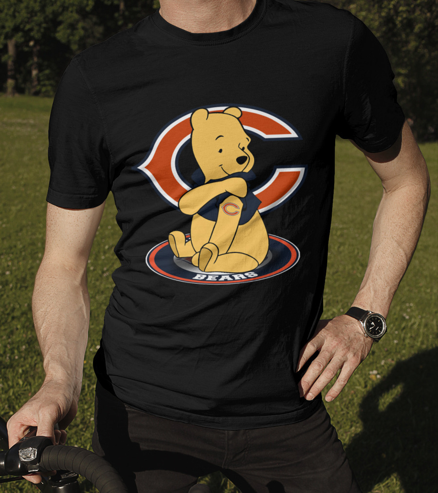 Pooh Chicago Bears C Logo Hugging Fan T-Shirt