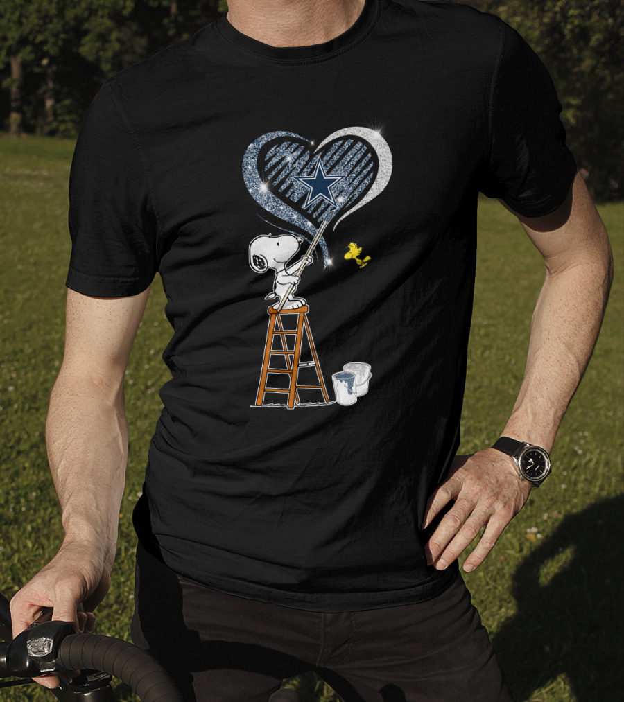 Snoopy And Woodstock Painting Glittery Heart With Dallas Cowboys Star T-Shirt