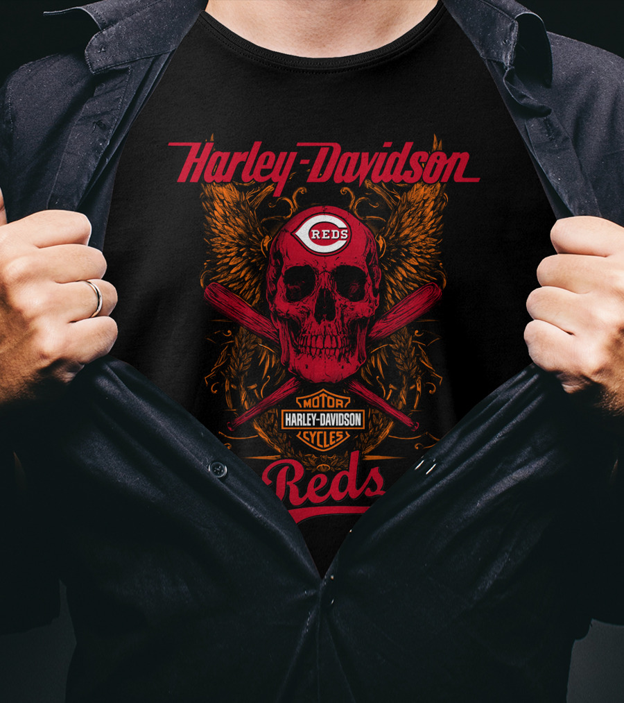 Harley Davidson Reds Skull Motor Cycles Logo With Bats T-Shirt