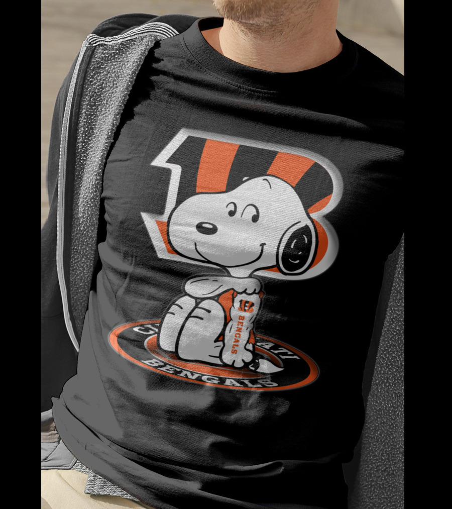 Bengals Snoopy Cincinnati Stripes B T-Shirt