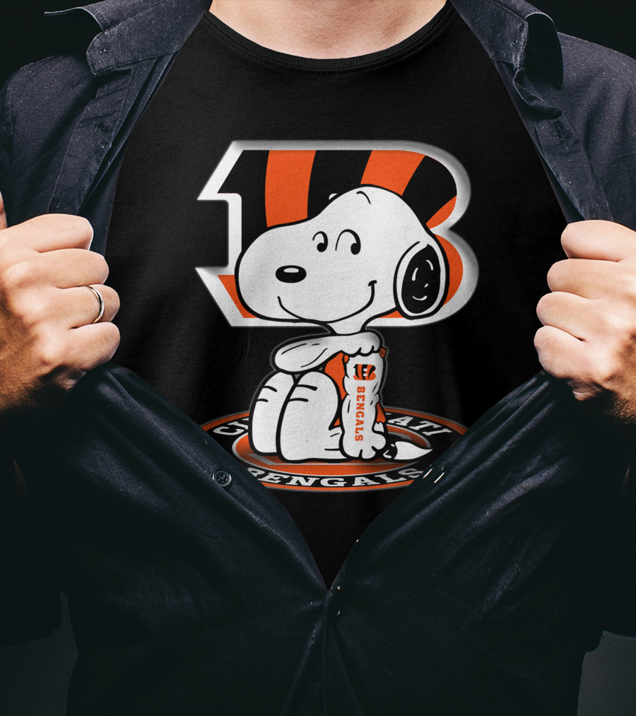 Bengals Snoopy Cincinnati Stripes B T-Shirt