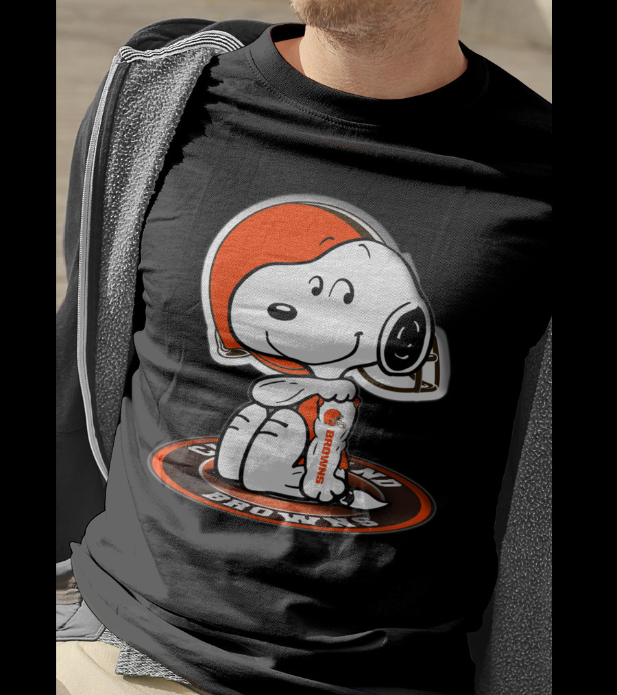 Snoopy Cleveland Browns Hugging Football Helmet T-Shirt