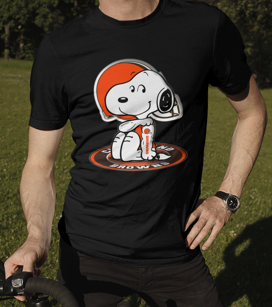 Snoopy Cleveland Browns Hugging Football Helmet T-Shirt