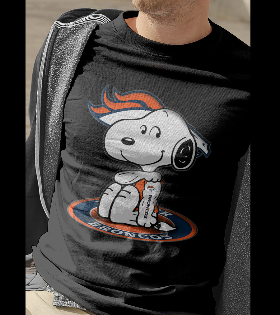 Snoopy Denver Broncos Fan T-Shirt