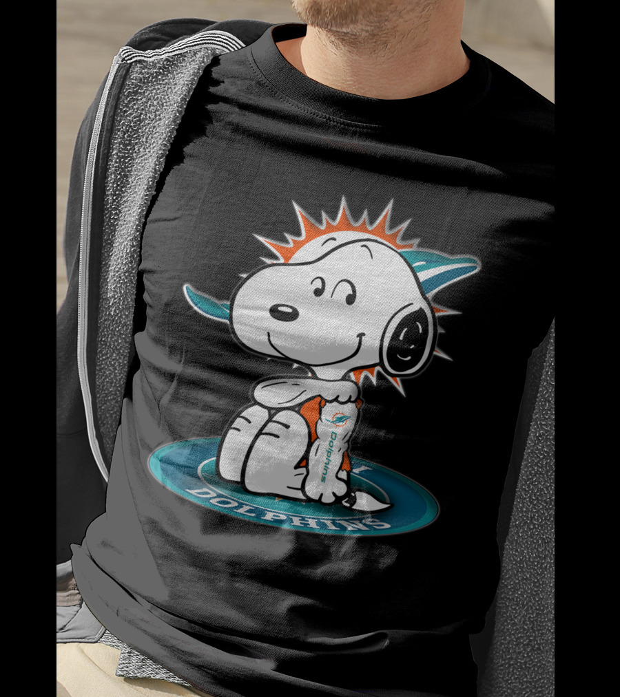 Snoopy Miami Dolphins Fan Football T-Shirt