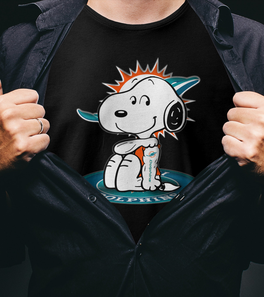 Snoopy Miami Dolphins Fan Football T-Shirt