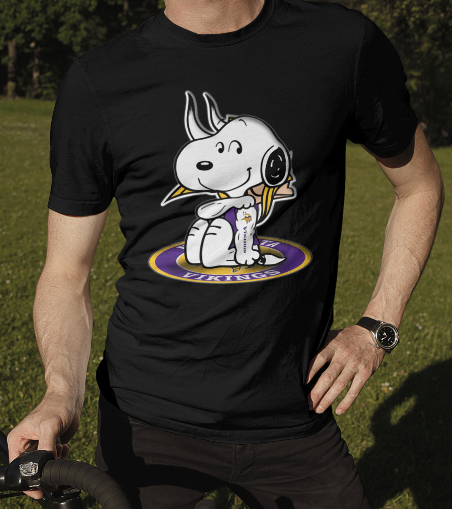 Minnesota Vikings Snoopy Peanuts Cuddly Football Fan T-Shirt