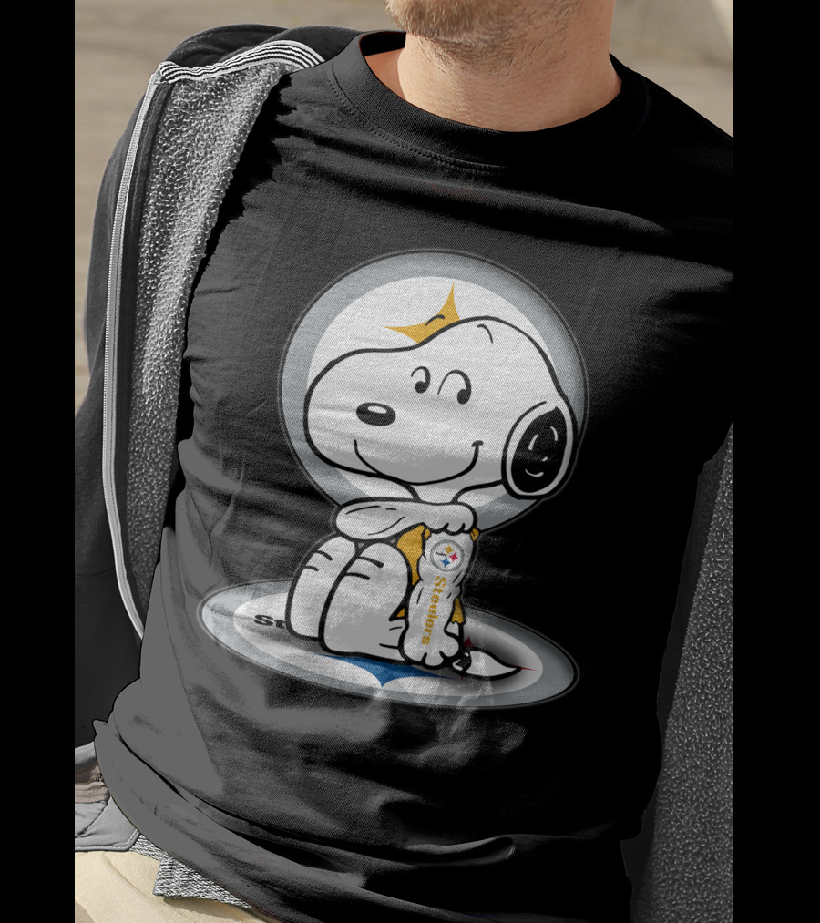 Snoopy Holding Pittsburgh Steelers Football T-Shirt