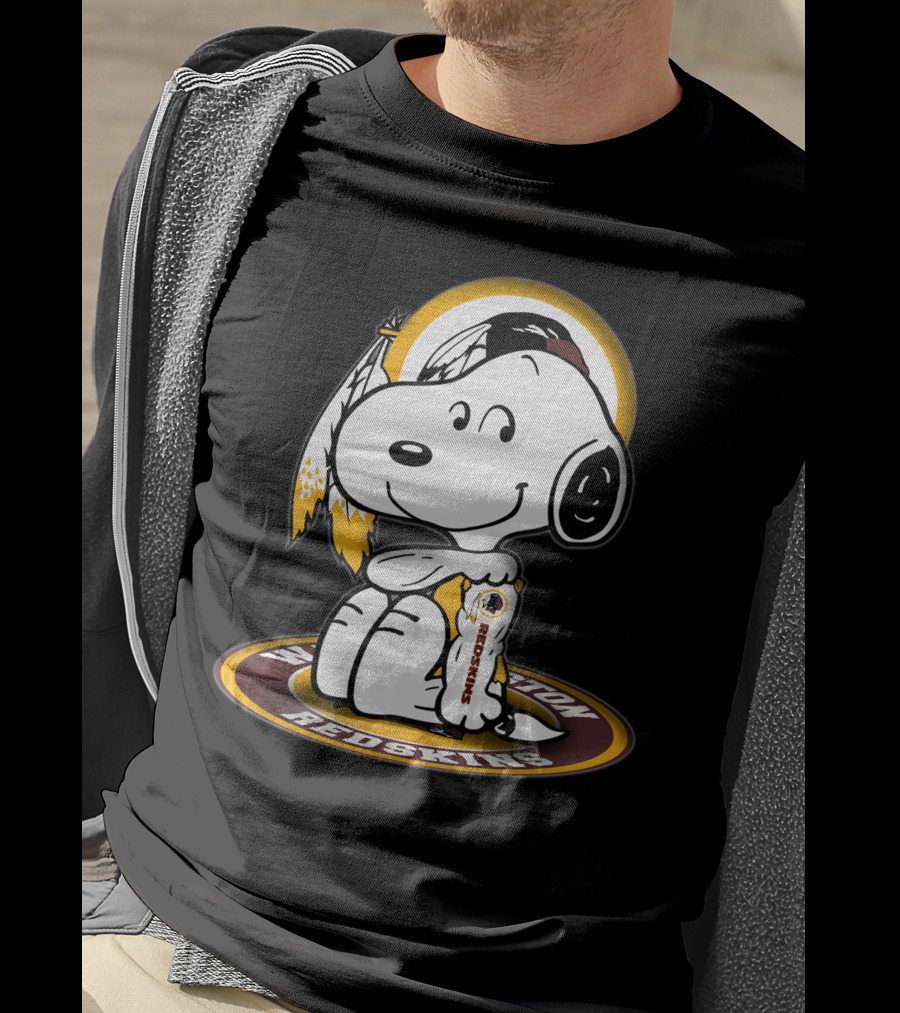 Snoopy Hugging Football Trophy Washington Redskins Sports T-Shirt