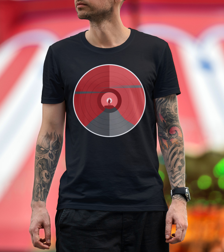 Rock Mountain Climber Silhouette in Red Circular T-Shirt