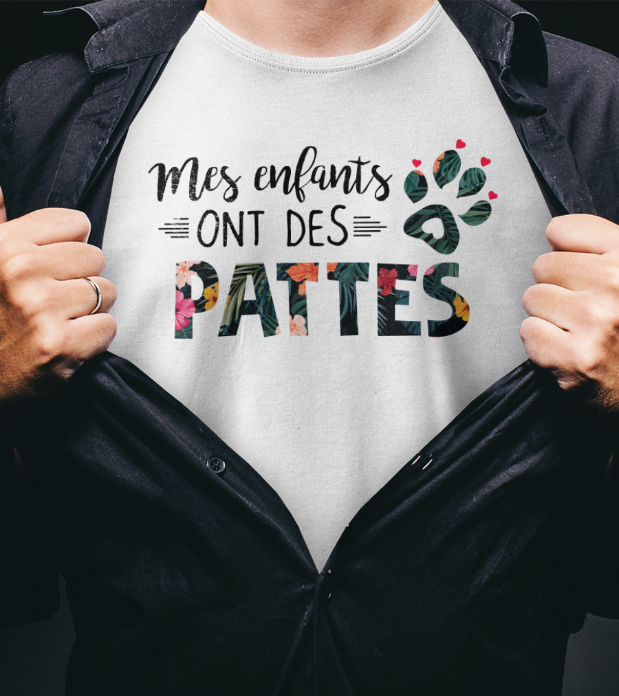 Mes Enfants Ont Des Pattes Floral Paw Prints T-Shirt