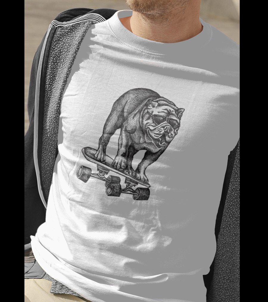 Cool Skateboarding English Bulldog T-Shirt