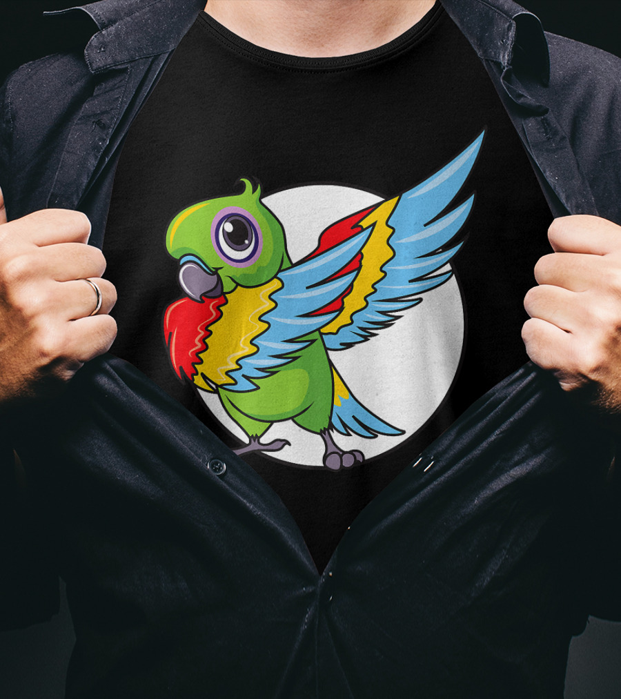 Cute Dabbing Great Green Macaw Parrot Colorful Wings T-Shirt