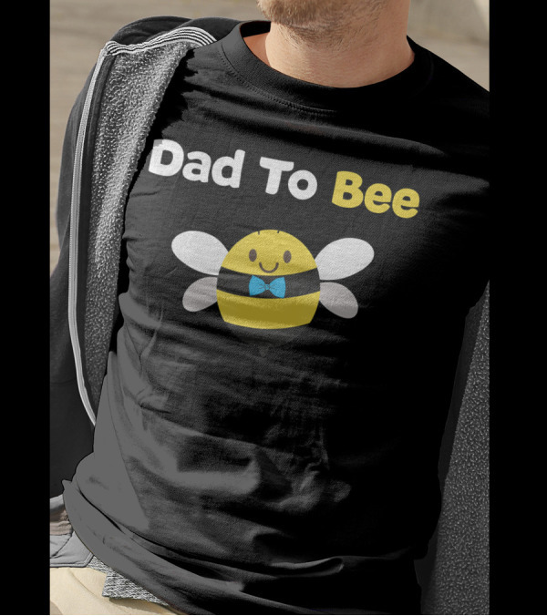 Dad To Bee First Time Daddy Fath Cute Bowtie Bee T-Shirt
