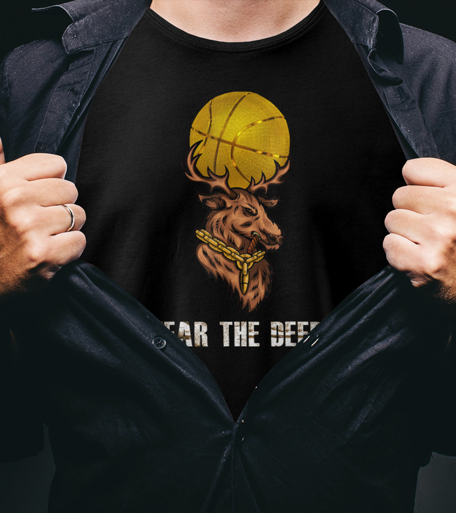 Fear The Deer Milwaukee Basketball Buck With Gold Chain And Basketball T-Shirt