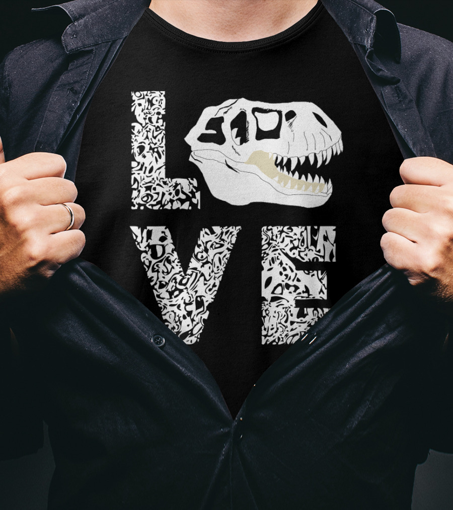 LOVE Fossil Hunting Rex Bone Hunter Dino Skull T-Shirt