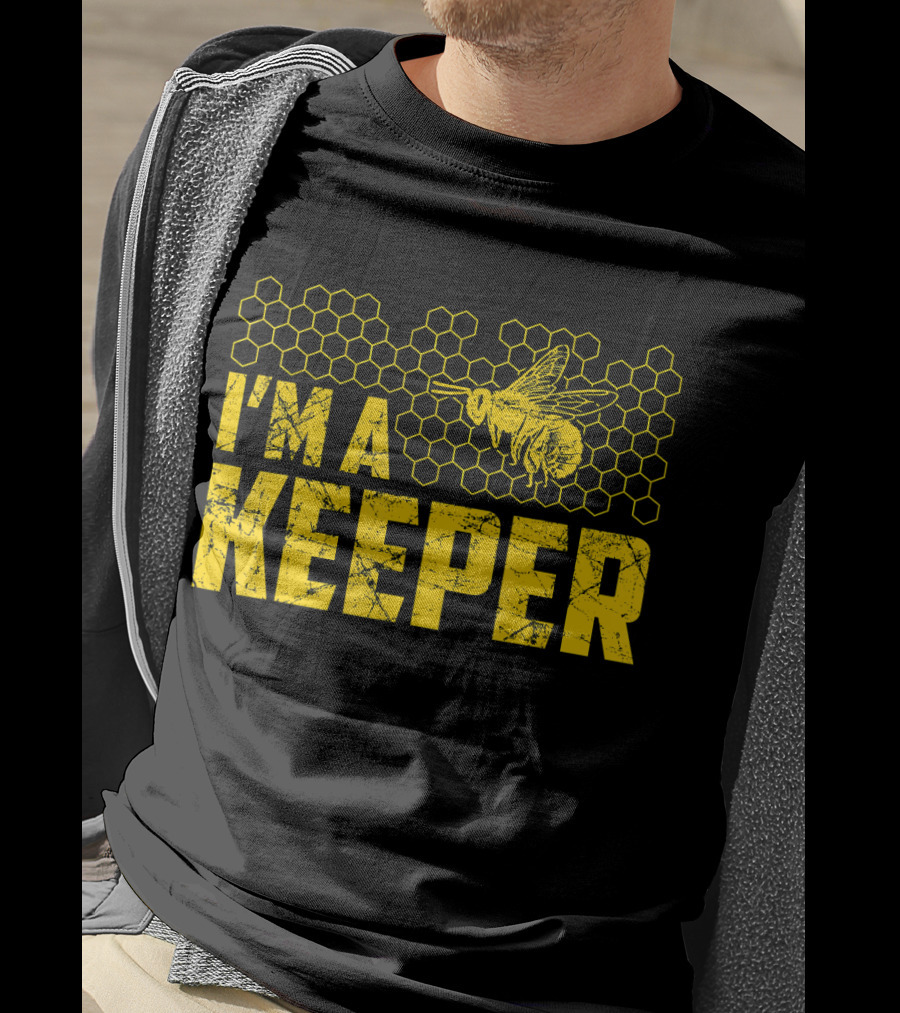 I'm A Keeper Beekeeping Honeycomb Bee T-Shirt