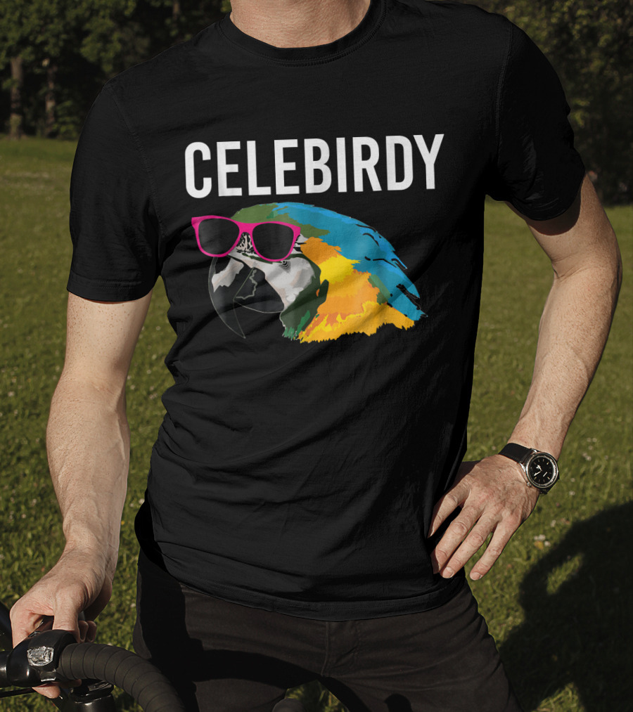 Celebirdy Funny Bird Lover Macaw Parrot Head With Sunglasses T-Shirt