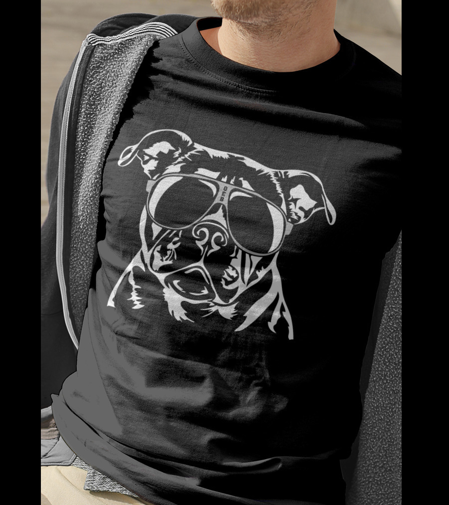Cool Olde English Bulldog Wearing Sunglasses Funny Dog T-Shirt