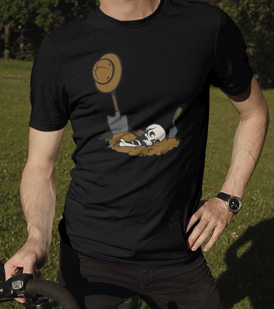 Funny Skull Archaeology Digging Scene T-Shirt