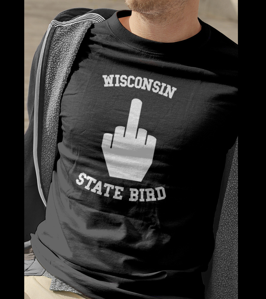 Wisconsin State Bird Funny Joke Flipping Off Iconic Gesture T-Shirt