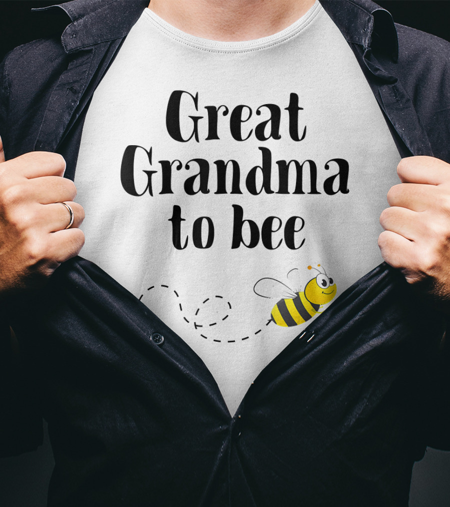 Great Grandma To Bee Pregnancy Announcement T-Shirt