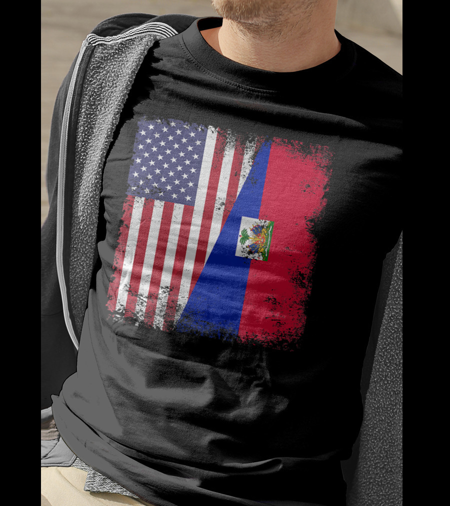 Half Haitian Flag Vintage Haiti U USA Grunge Style Flag Fusion T-Shirt
