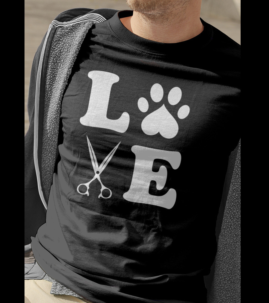 LOVE Dog Grooming With Scissors And Paw Prints T-Shirt
