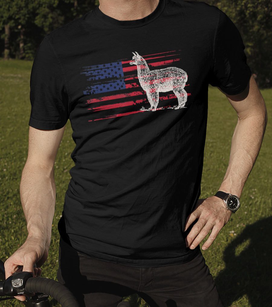 Alpaca Vicuna With US American Flag In Rustic T-Shirt