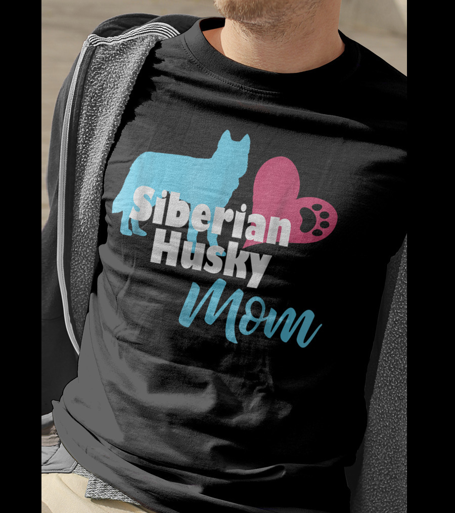 Siberian Husky Mom Love Paw Prints T-Shirt