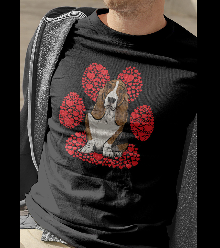 Basset Hound Valentines Day Dog With Heart Paw Background T-Shirt
