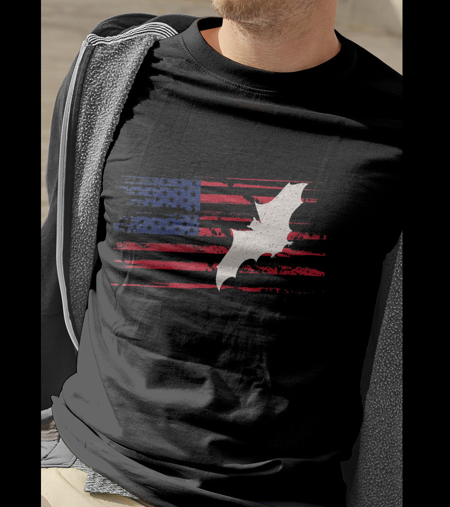 US American Flag Bat Silhouette Patriotic Flying Animal T-Shirt