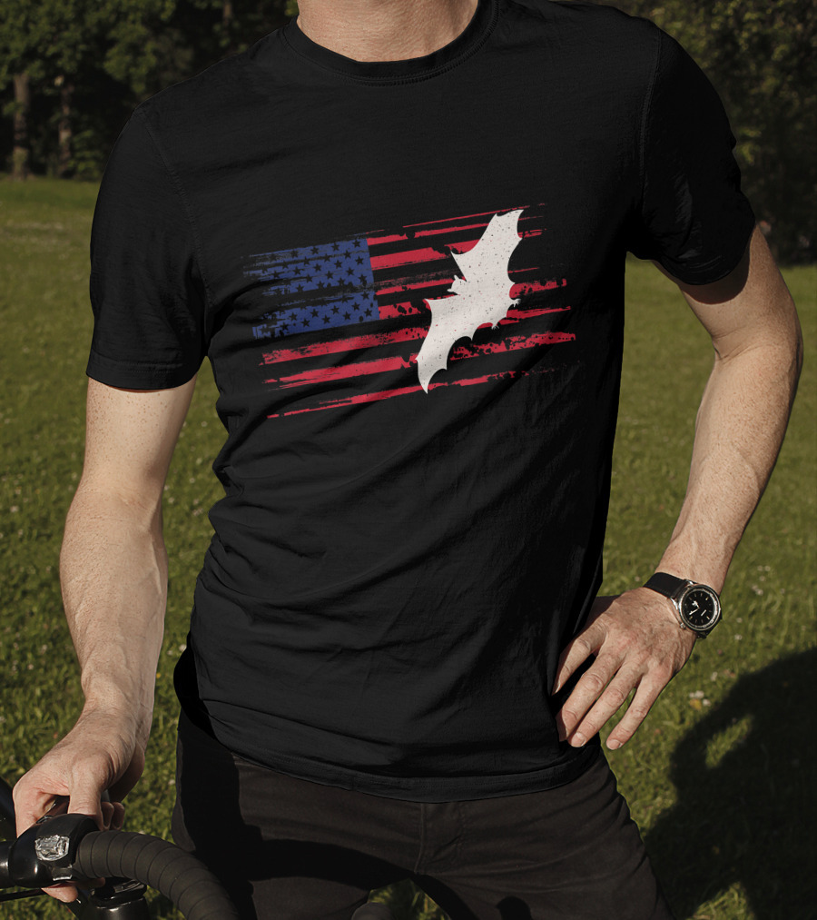 US American Flag Bat Silhouette Patriotic Flying Animal T-Shirt
